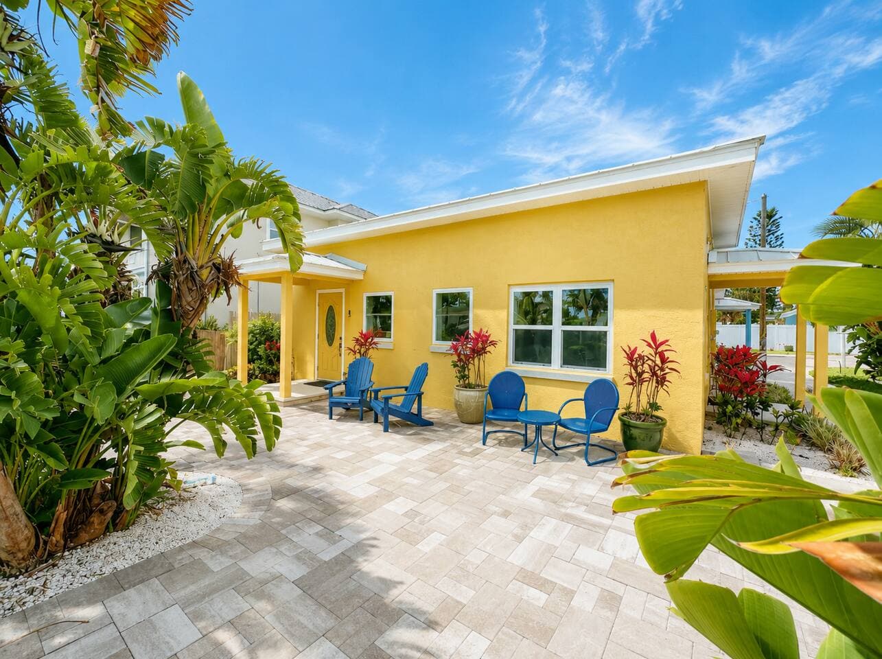 Paradise Cove Saltair, Walk to New Smyrna Beach