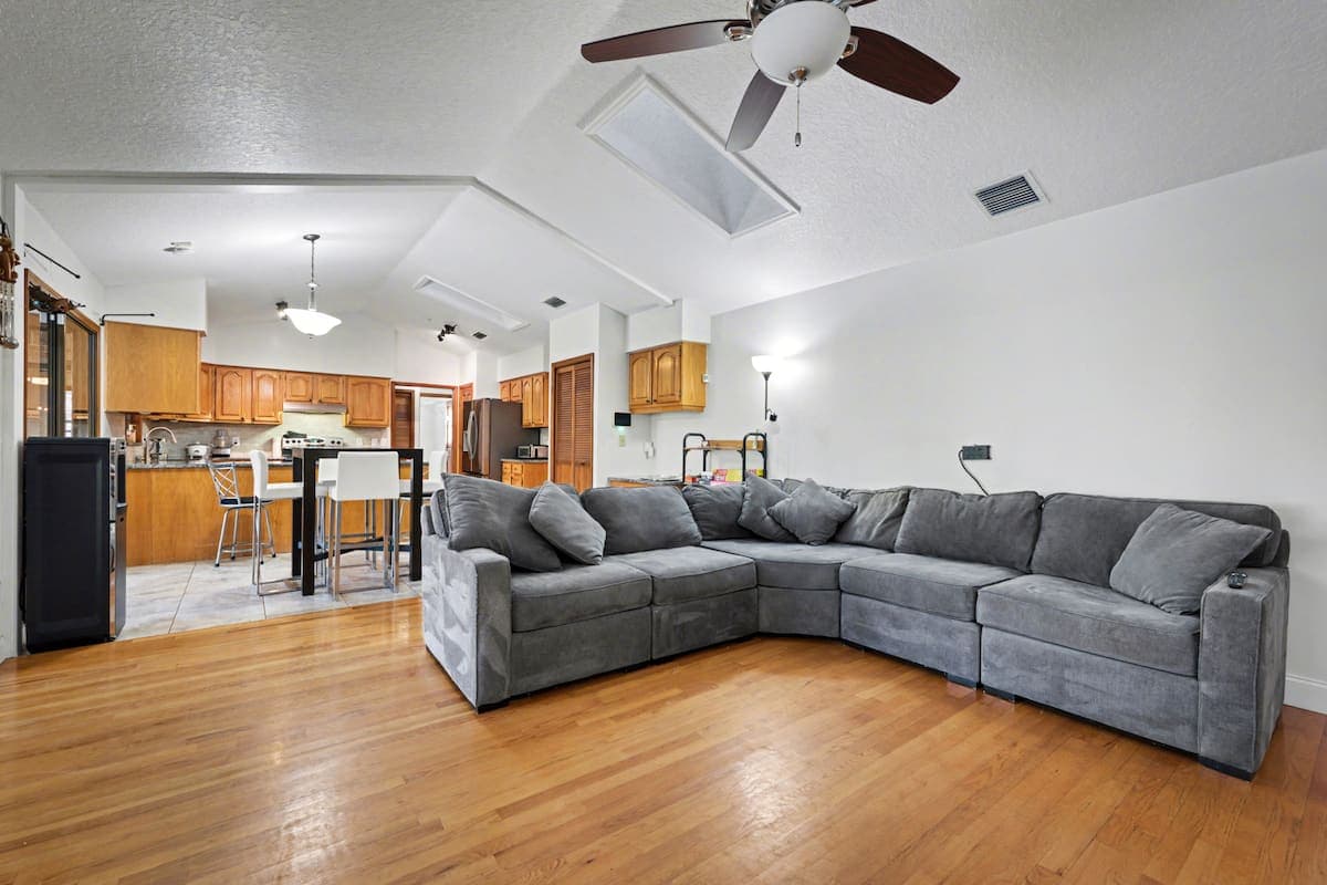 The DeLand Spring House